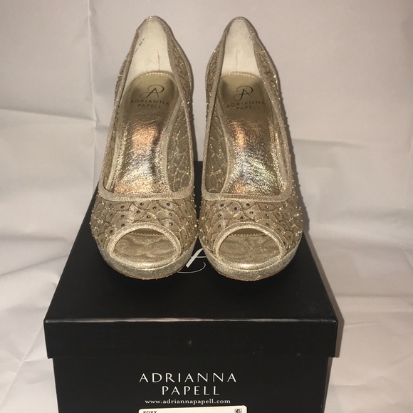 - Adrianna paperless metalic gold heel size 9 - Picture 5 of 12